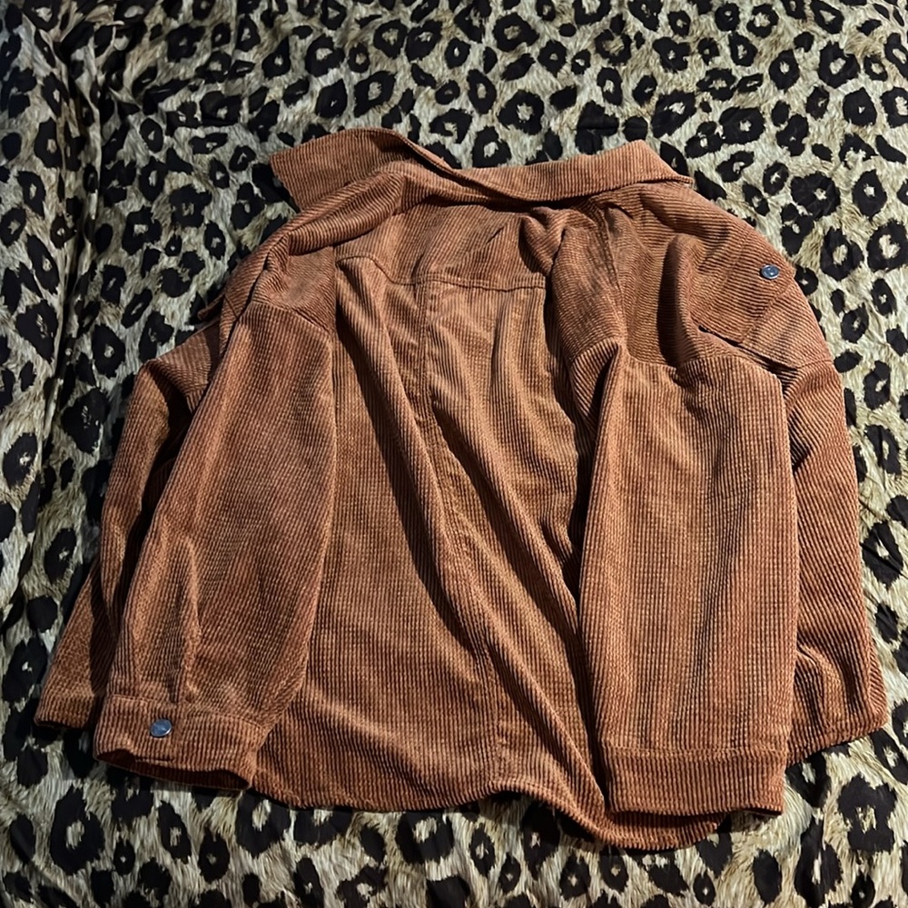 FOREVER 21 brown button up shirt jacket 🤎 - Picture 4 of 5